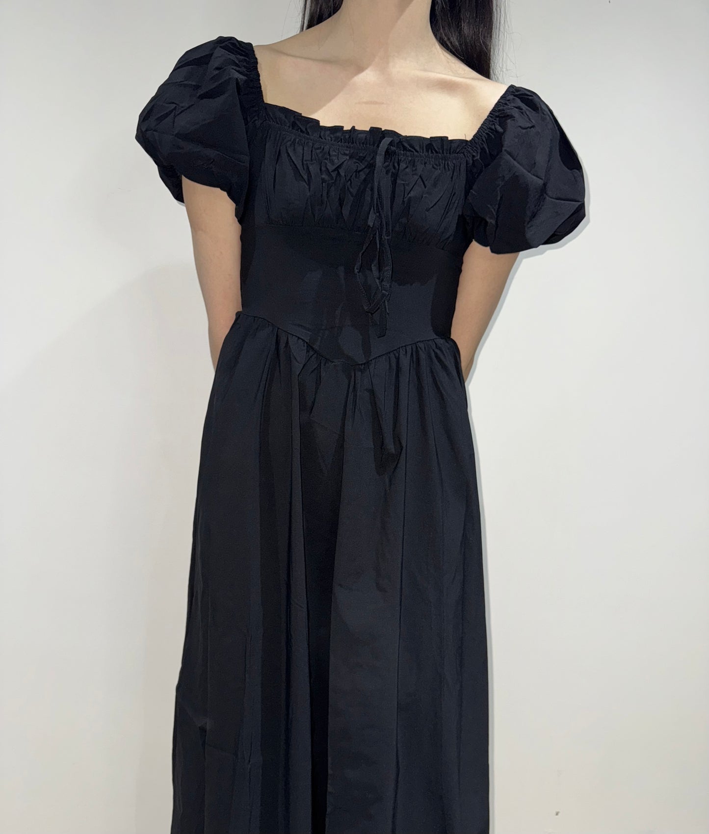 Vestido con Diseño Francés