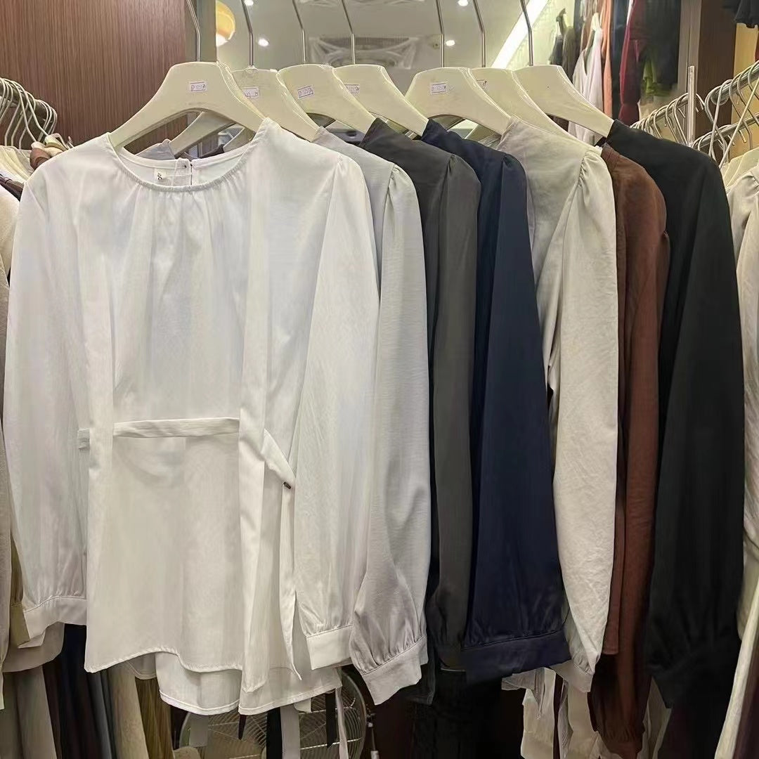 Blusa Madura Diseñada con Cinturón Ajustable